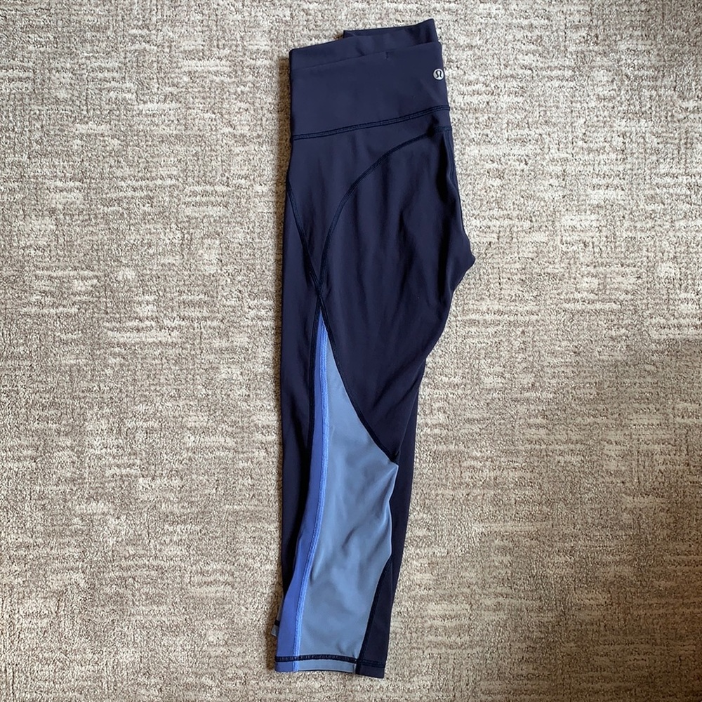 Lululemon mix & mesh crop